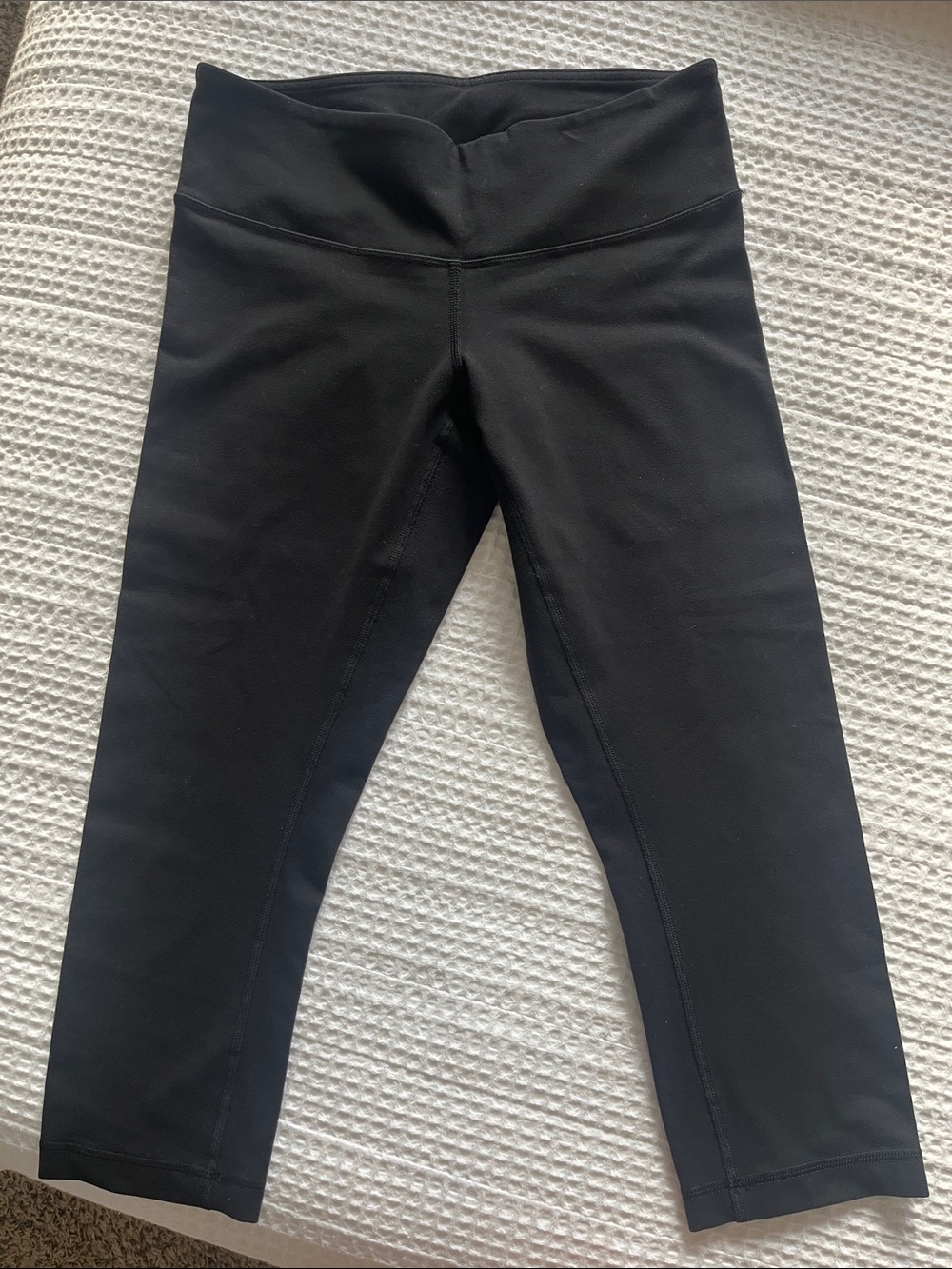 Lululemon Black Active Capri Leggings